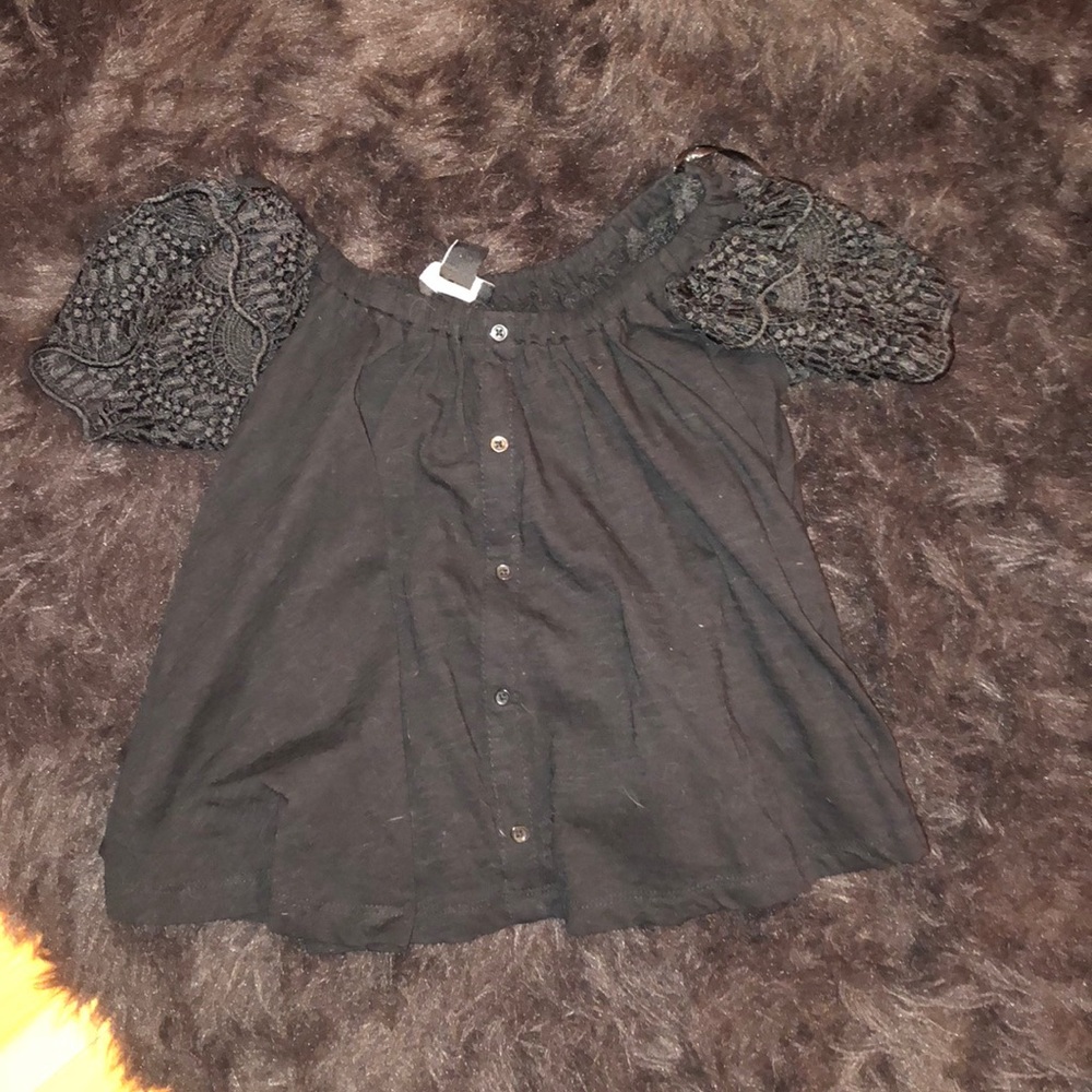 Atmosphere Off-the-Shoulder crochet top (6) - Picture 2 of 5